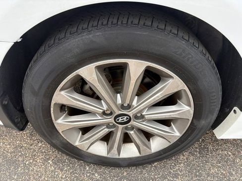 Used 2017 Hyundai Sonata Limited w/ Cargo Package image 17