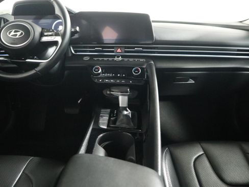 Used 2024 Hyundai Elantra Limited FWD image 14