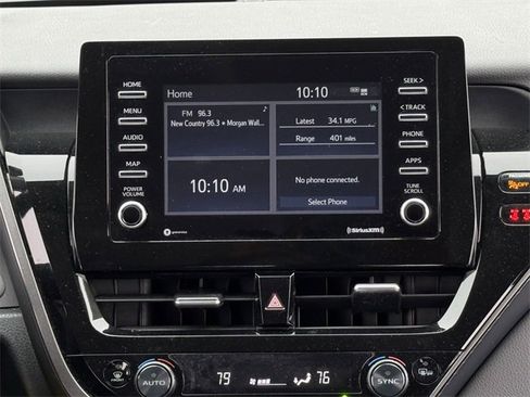 Used 2024 Toyota Camry SE image 16