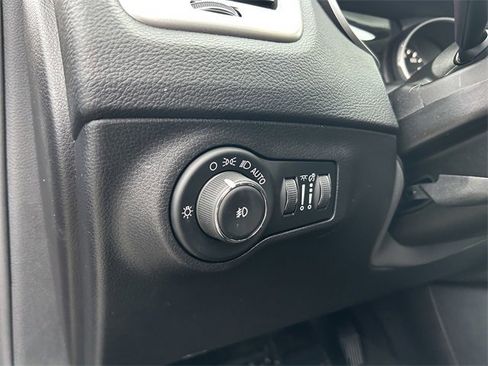 Used 2019 Jeep Compass Latitude w/ Cold Weather Group image 21