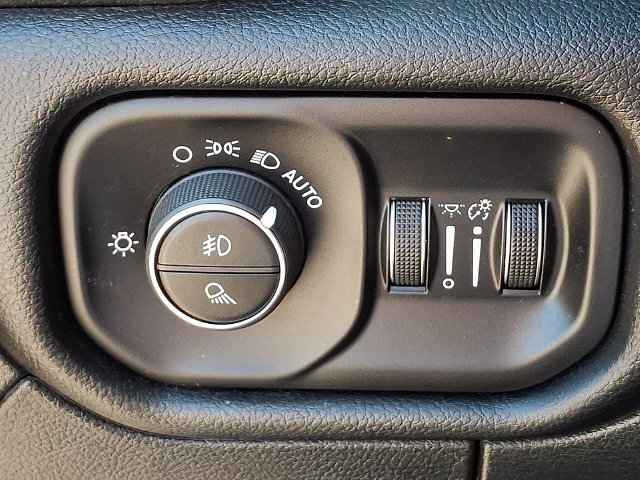 Used 2022 RAM 1500 Laramie RWD image 25