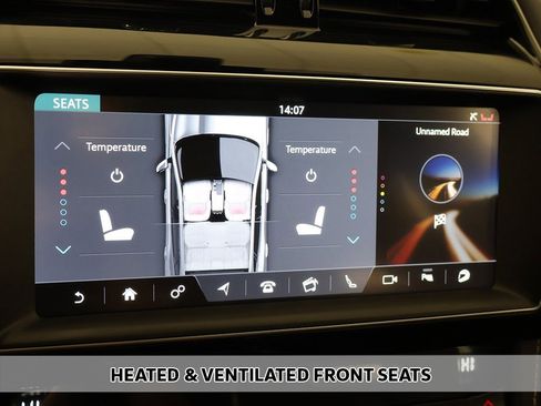 Used 2020 Jaguar F-PACE SVR image 8