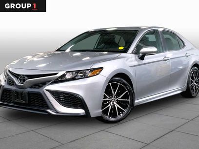 Used 2024 Toyota Camry SE w/ Cold Weather Package