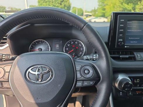 Used 2020 Toyota RAV4 XLE Premium AWD/4WD image 16