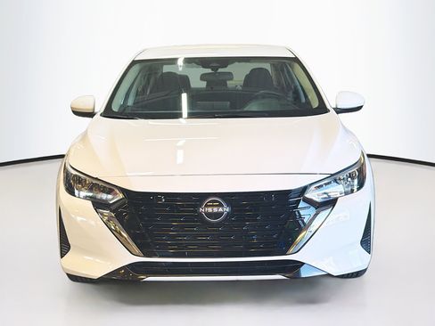 Used 2025 Nissan Sentra SV image 2