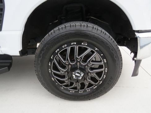 Used 2023 Ford F350 XLT w/ 360-Degree Camera Package image 10