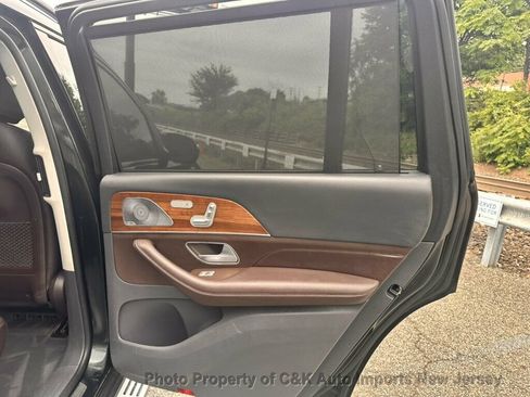 Used 2020 Mercedes-Benz GLS 580 4MATIC image 26