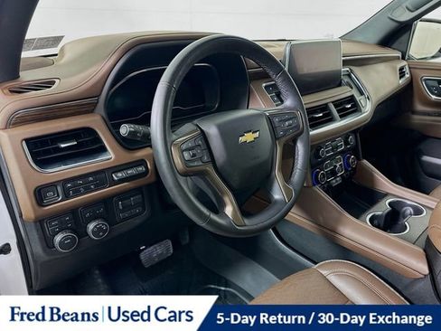 Used 2024 Chevrolet Suburban High Country w/ Premium Package image 11