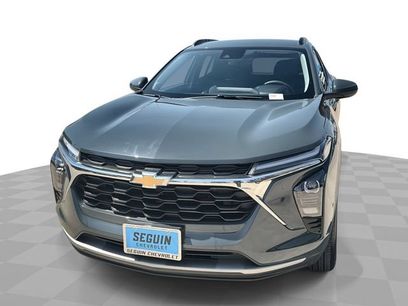 Used 2025 Chevrolet Trax LT