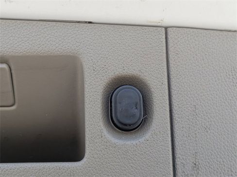 Used 2018 GMC Yukon SLT w/ Open Road Package image 14