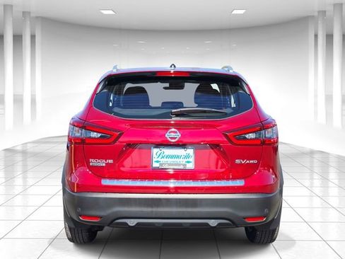Used 2021 Nissan Rogue Sport SV image 4