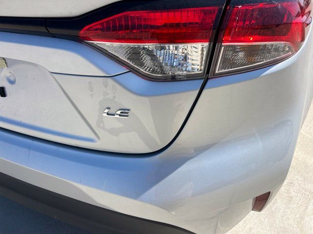 Used 2026 Toyota Corolla LE FWD image 4