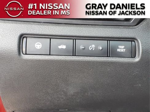 Certified 2024 Nissan Altima 2.0 SR FWD image 12