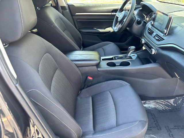 Used 2022 Nissan Altima 2.5 SV FWD image 15