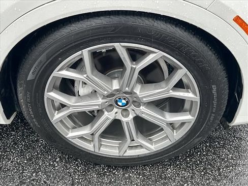 Used 2021 BMW X7 xDrive40i w/ Cold Weather Package AWD/4WD image 35