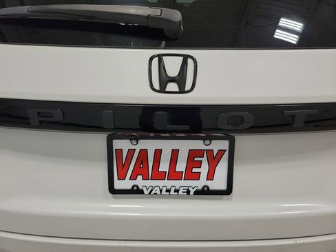 Used 2023 Honda Pilot Elite image 15