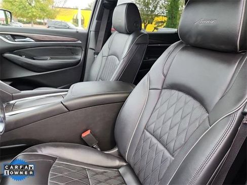 Used 2023 Buick Enclave Avenir w/ Avenir Technology Package image 15