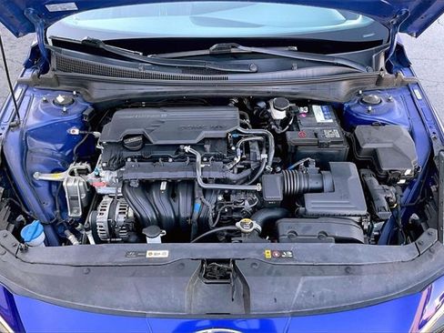 Used 2023 Hyundai Elantra SEL image 9