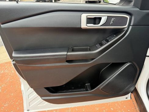 Used 2022 Ford Explorer 4WD image 9