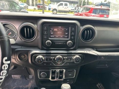 Used 2020 Jeep Gladiator Sport w/ Quick Order Package 24S AWD/4WD image 13