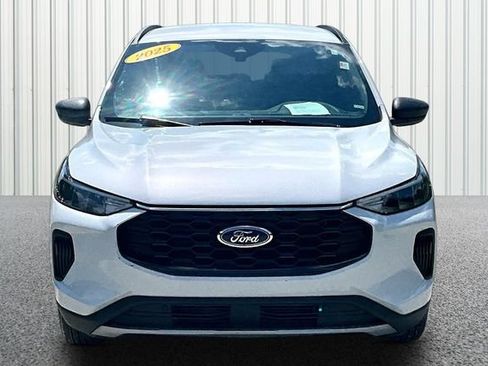 Used 2025 Ford Escape ST-Line FWD image 3