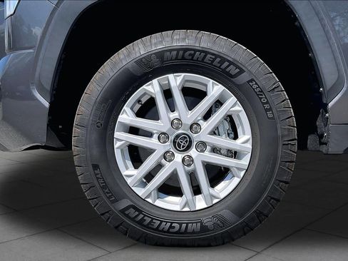 Used 2023 Toyota Tundra SR5 w/ SR5 Premium Package AWD/4WD image 10