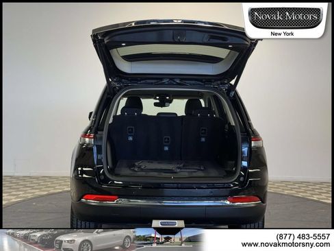 Used 2023 Jeep Grand Cherokee Limited AWD/4WD image 10