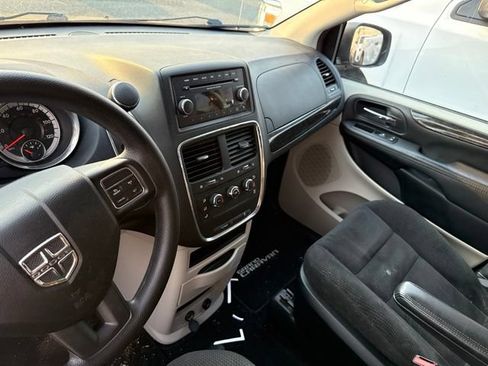 Used 2014 Dodge Grand Caravan American Value Package FWD image 8