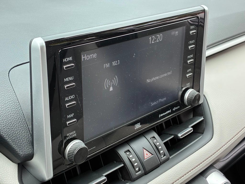 Used 2021 Toyota RAV4 XLE Premium FWD image 9