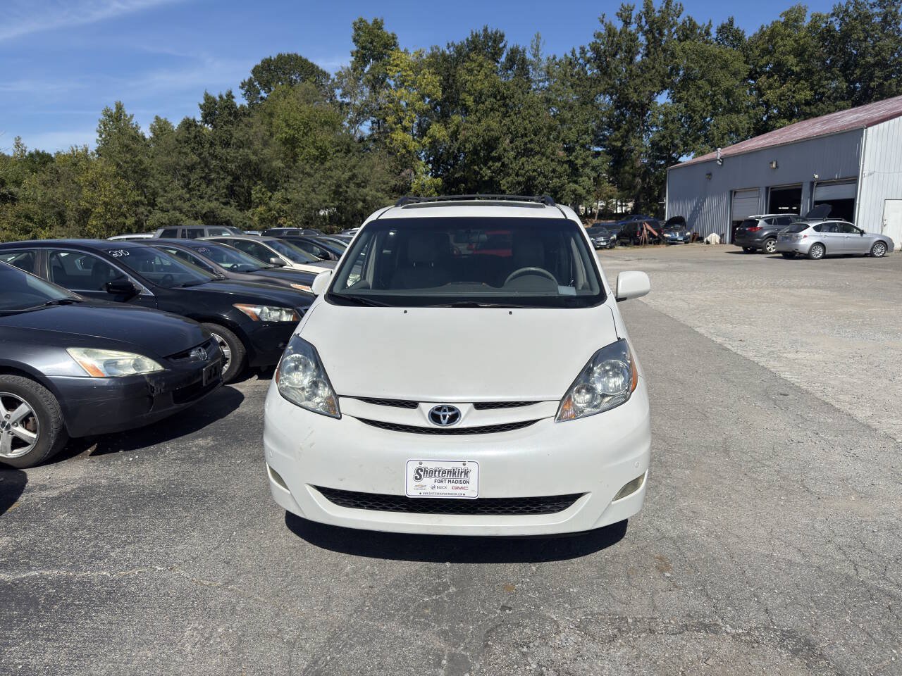 Used 2009 Toyota Sienna FWD image 4