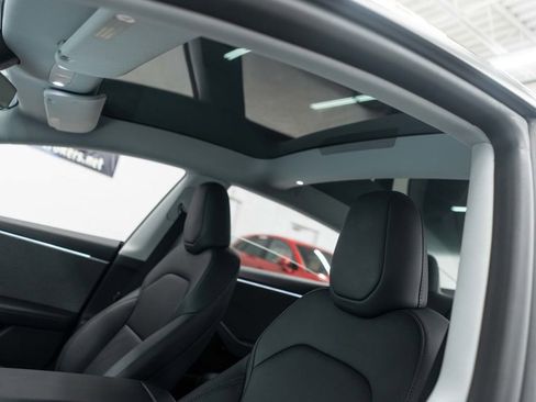 Used 2024 Tesla Model 3 image 8