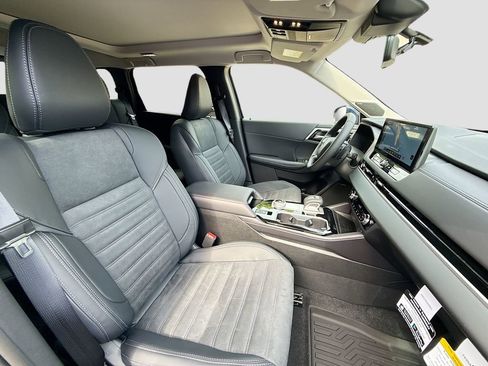 New 2026 Mitsubishi Outlander SE FWD image 30