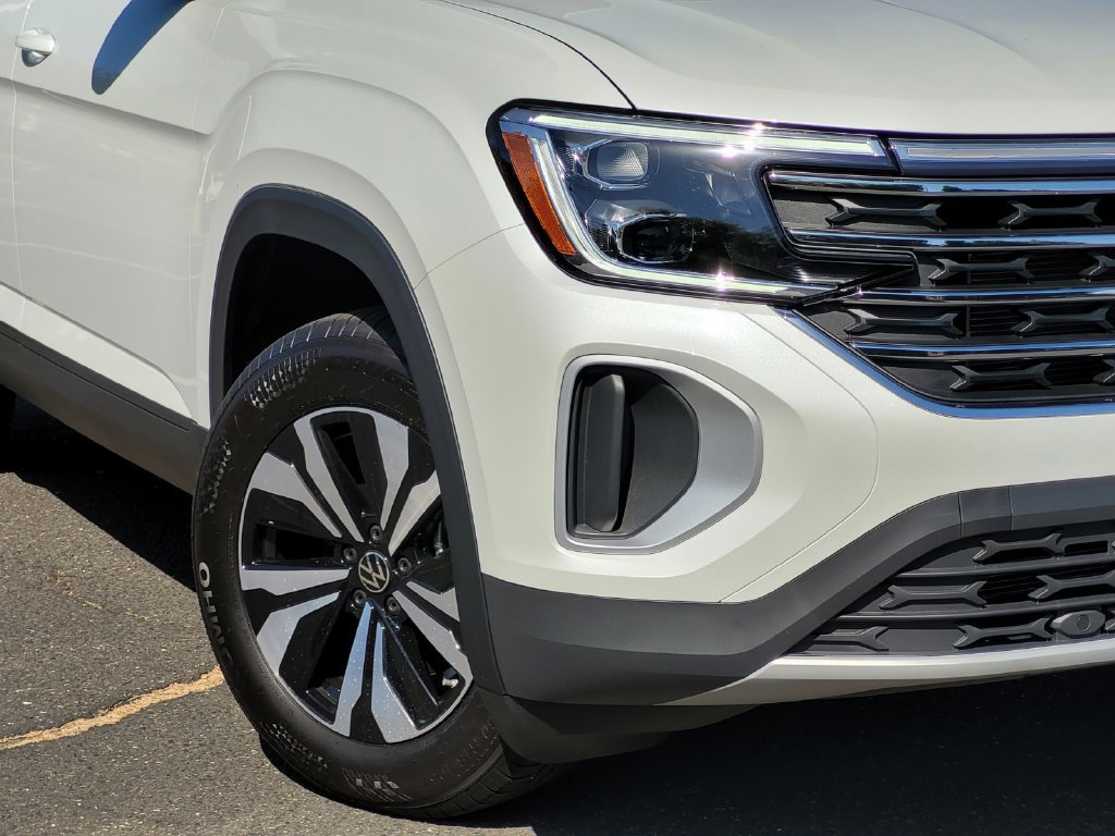 New 2026 Volkswagen Atlas SE FWD image 3