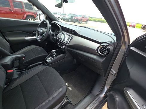 Used 2020 Nissan Kicks SV w/ Exterior Package FWD image 14