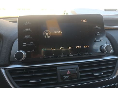 Used 2018 Honda Accord LX image 13