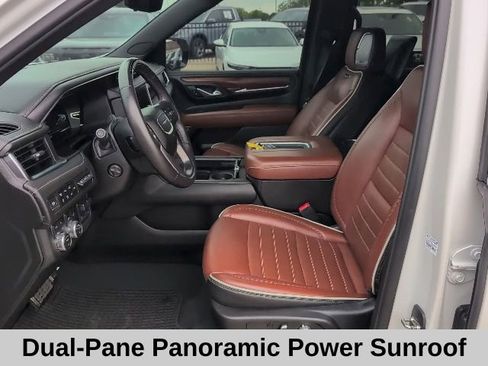 Used 2024 GMC Yukon Denali Ultimate AWD/4WD image 11