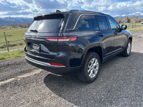 New 2023 Jeep Grand Cherokee Limited w/ Luxury Tech Group II image 20