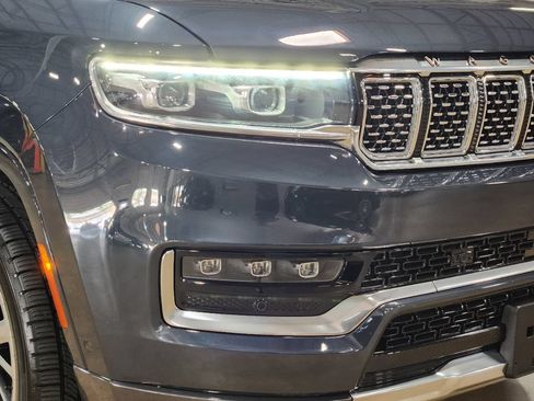 Used 2022 Jeep Grand Wagoneer Series III AWD/4WD image 13