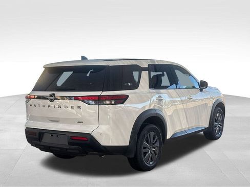 New 2026 Nissan Pathfinder S image 5