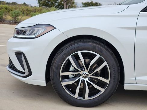 New 2026 Volkswagen Jetta SE image 5