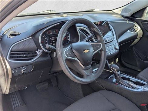 Used 2022 Chevrolet Malibu LT FWD image 10