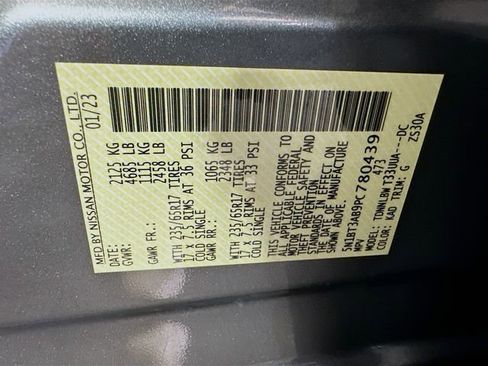 Used 2023 Nissan Rogue S image 28