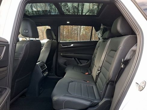 New 2026 Volkswagen Atlas Cross Sport SEL R-Line AWD/4WD image 6