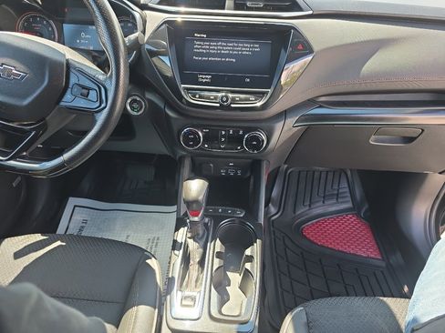 Used 2022 Chevrolet TrailBlazer RS w/ Technology Package AWD/4WD image 10
