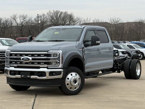 New 2026 Ford F550 4x4 Crew Cab Super Duty image 1