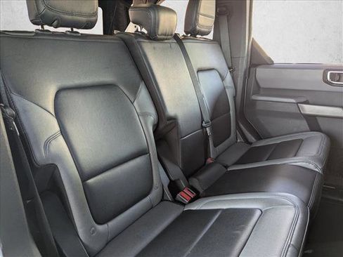 Used 2022 Ford Bronco Black Diamond image 18