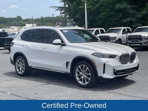 Used 2024 BMW X5 sDrive40i w/ Executive Package RWD image 2