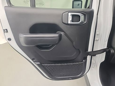 Used 2025 Jeep Wrangler Unlimited Rubicon AWD/4WD image 20