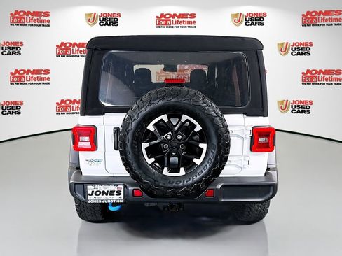 Used 2024 Jeep Wrangler Unlimited Rubicon 4xe w/ Technology Group AWD/4WD image 15