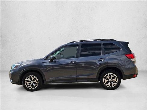 Used 2020 Subaru Forester Premium AWD/4WD image 9